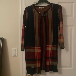 KASPER women’s knee length cardigan warm plaid red and tan pattern leather close